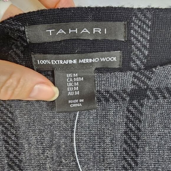 Tahari Extra Fine Merino Wool Sweater Sz M Boatneck Gray Black Quiet Luxury - Picture 3 of 7